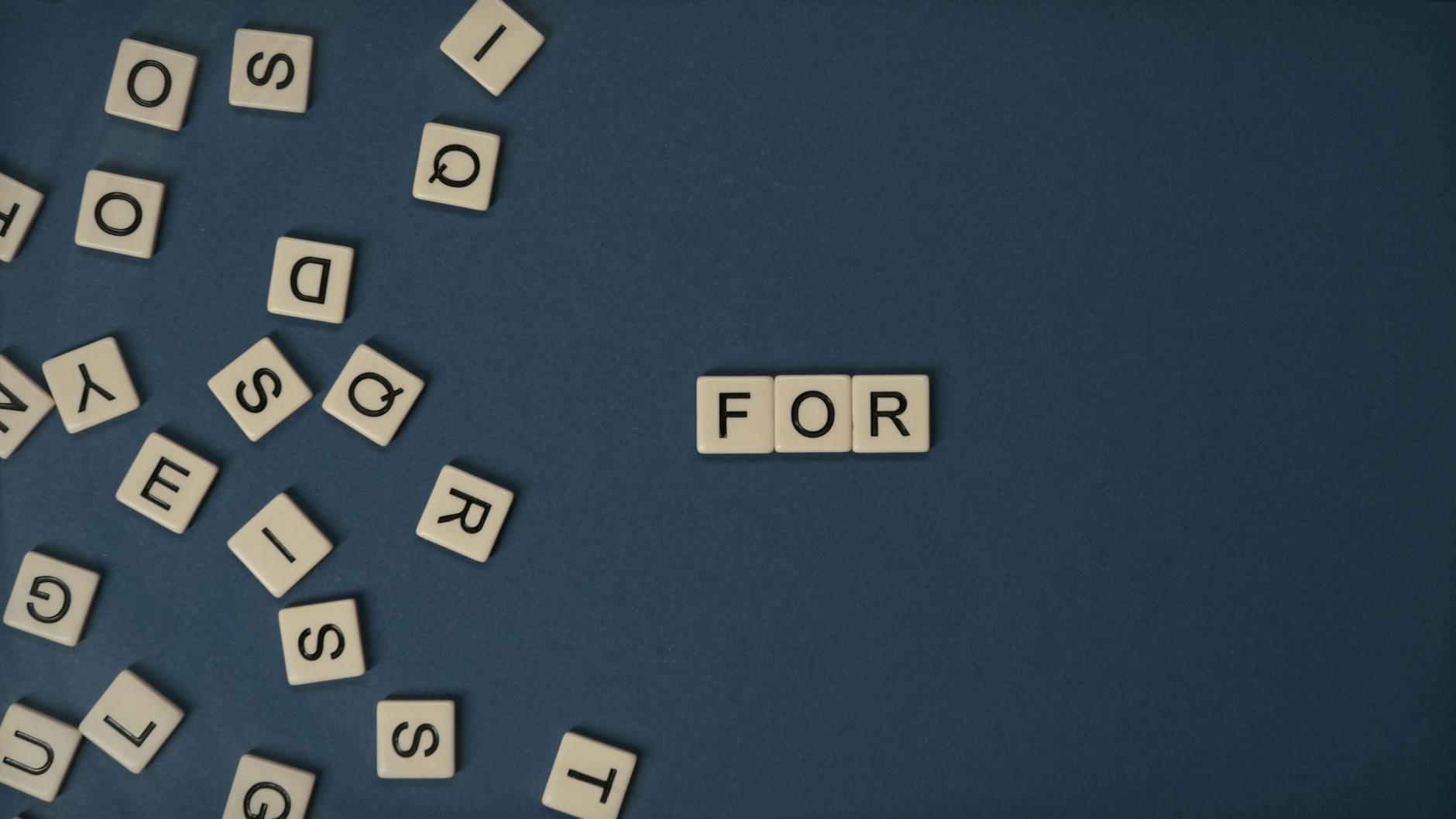 Kostenloses Stock Foto zu alphabete, aufsicht, blau